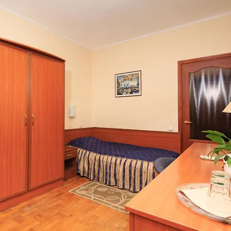 Hotel Zhayvir *